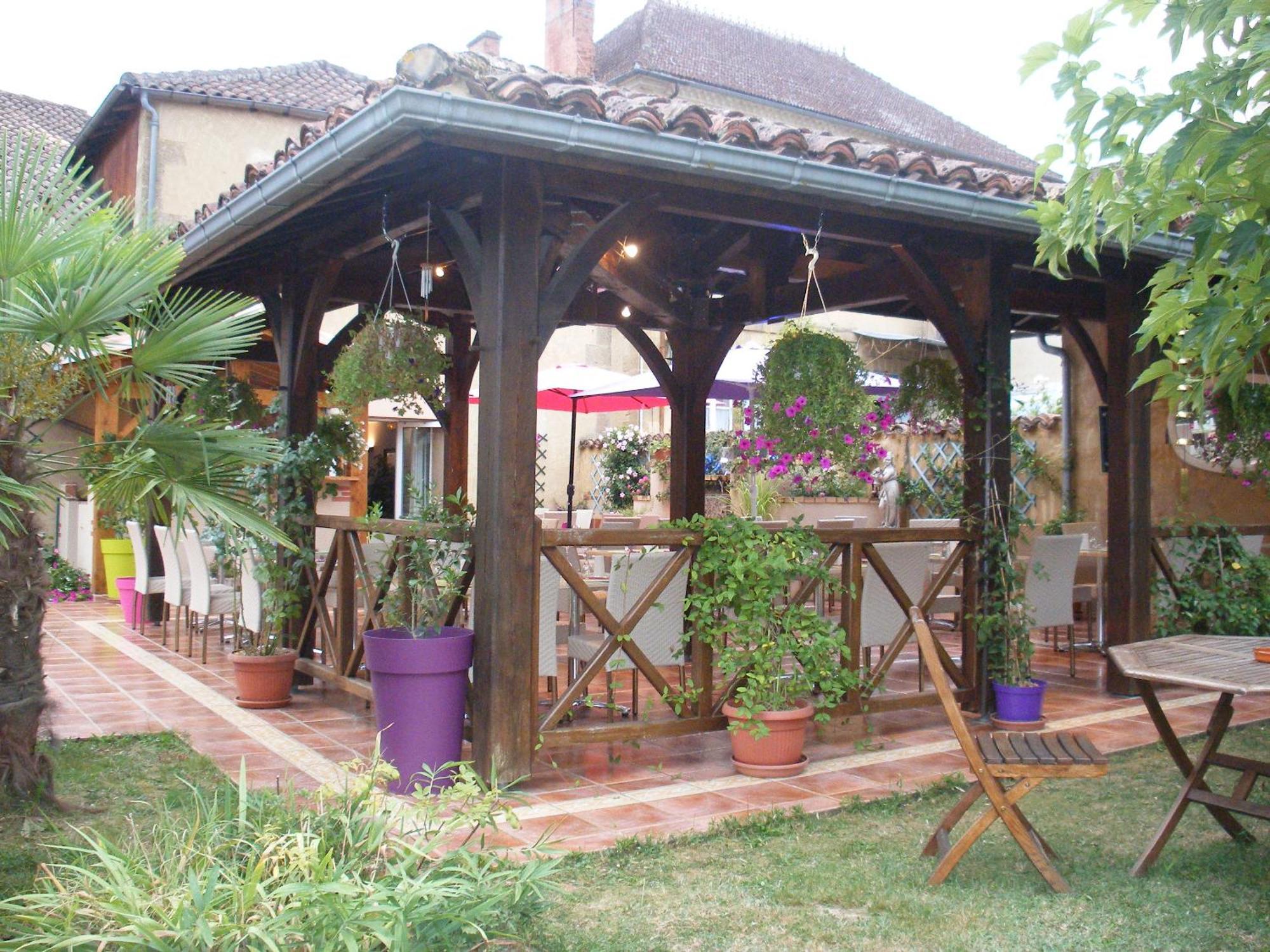 Hotel Restaurant Du Commerce Estang Luaran gambar