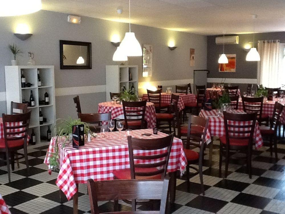 Hotel Restaurant Du Commerce Estang Luaran gambar