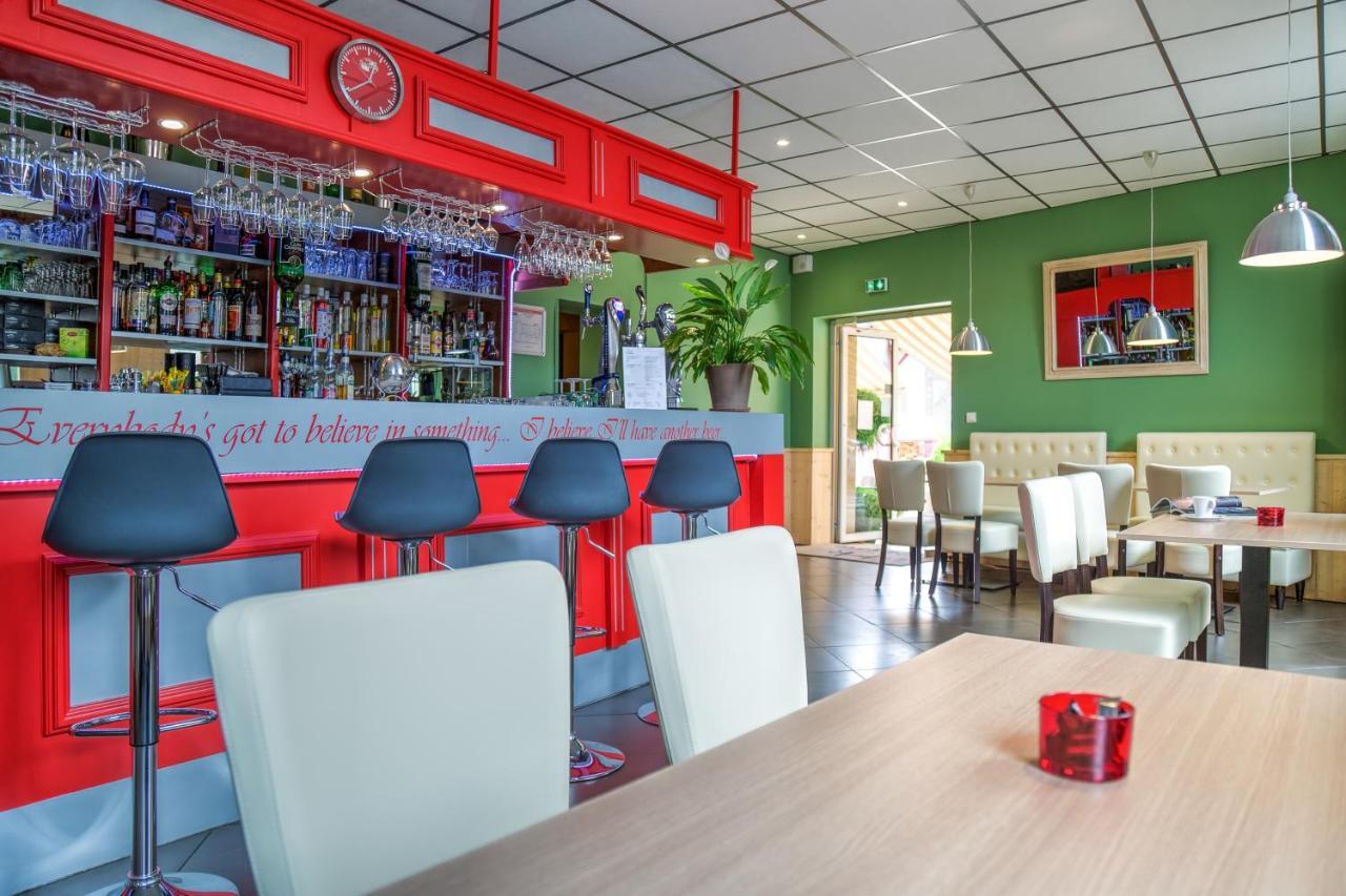 Hotel Restaurant Du Commerce Estang Luaran gambar